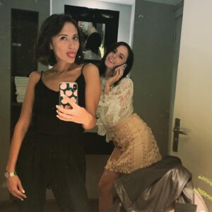 Klariza Clayton Instagram - How we do a bathroom selfie in Paris 💛🧡💜