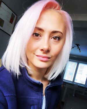 Klariza Clayton Instagram - It’s a thermal and fleece kinda day ❄️