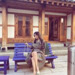 Ko So-young Instagram – BURBERRY 🖤 📸 

SS24 컬렉션 프리젠테이션.

#burberry #버버리 #광고