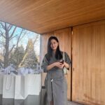 Ko So-young Instagram – BURBERRY 🖤 📸 

SS24 컬렉션 프리젠테이션.

#burberry #버버리 #광고