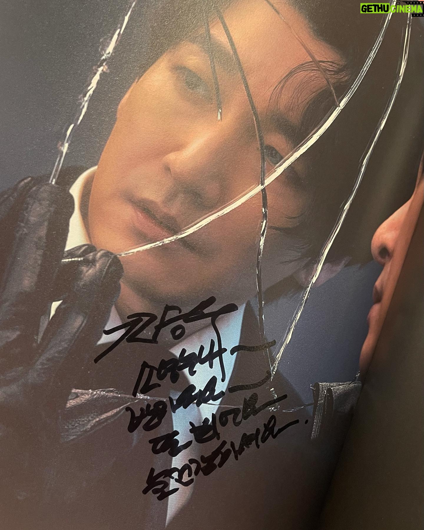 Ko So-young Instagram - 믿고보는 조승우!! 늘 감동주는 놀라운 능력자💙 #thephantomoftheopera #오페라의유령 #조승우배우님 #곰자