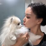 Ko So-young Instagram – 코코포뇨랑 화장지우기전 📸 나만 신남🤣
오늘 make-up 💕내스타일 💕
#seoulbase