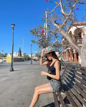 Ko Sung-hee Instagram - Day 2 & Day 3 🇲🇽 #loscabos #mexico 
🐷 Getting 🐷 with too many 🌮❤️