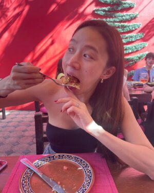 Ko Sung-hee Instagram - Day 2 & Day 3 🇲🇽 #loscabos #mexico 
🐷 Getting 🐷 with too many 🌮❤️