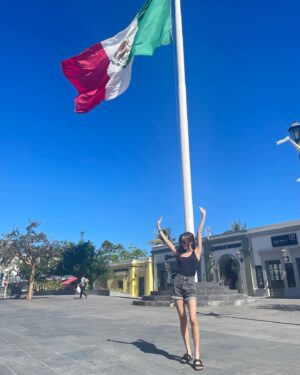 Ko Sung-hee Instagram - Day 2 & Day 3 🇲🇽 #loscabos #mexico 
🐷 Getting 🐷 with too many 🌮❤️