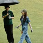 Ko Sung-hee Instagram - 🩷💚 No explanation is needed 〰️ You're the best @thegreencup.official ⛳️ . . . 👸🏻 @limji0509 📸 @jdzcity (상을 향한 과한 승부욕으로 엄지를 잃을 수 있으니 주의하자👍🏻)