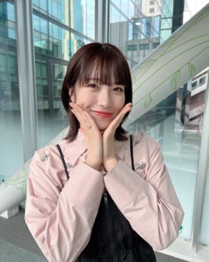 Kojima Karin Instagram - この頃ピンク率高めです!!🐷
⁡
⁡
#ボブヘアー #ボブヘアアレンジ 
#rienda #randa
⁡