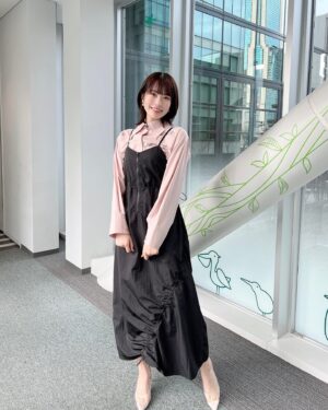 Kojima Karin Instagram - この頃ピンク率高めです!!🐷
⁡
⁡
#ボブヘアー #ボブヘアアレンジ 
#rienda #randa
⁡