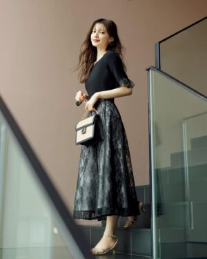 Kokoro Aoshima Instagram - ＊
@bijinhyakka × @proportionbodydressing 
「美人百花」6月号

綺麗なお姉さまの雰囲気にしてもらえちゃいました🧚🤎
他にもたくさん着たお洋服はHPに載ってます。
是非に☺︎

PROPORTION BODY DRESSINGhttps://store.saneibd.com/proportionbodydressing

 #proportionbodydressing