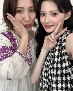 Kokoro Aoshima Instagram - 🍒
@vocemagazine × @est_jp 
ずっとお会いしたかった長井さんにメイクしていただけて幸せでした♡