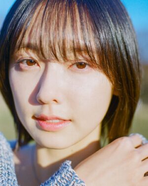 Konatsu Kato Instagram - 2023年もよろしくお願いします🍃
私にとっては、事務所に入って10年。13歳の私の足がガクガク手がブルブルしてた気持ちを忘れずに生きて参ります！

@junimajo  @1129kotomi 
写真は大好きなお2人と。年末に📷