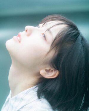 Konatsu Kato Instagram - デジタル写真集 @resonance_editor 
7月8日に発売します。
本日から予約が始まりました。

細居さんの写真が好き。
2年置きに撮ってもらっていて18歳、20歳、22歳(撮影時)
私にとって大切な時に目の前にいる人。

今回の撮影中
「声を聞きにきてる」って言う細居さんに
『写真撮ってください』って言う
もうそれだけで仕事続けててよかったって思える
また会えるまでがんばる私が居ると思う

デジタル写真集是非。
