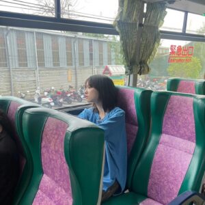 Konatsu Kato Instagram - 写真集オフショット~~~
皆様は二日月で好きなページはどれですか？
わたしは選べません