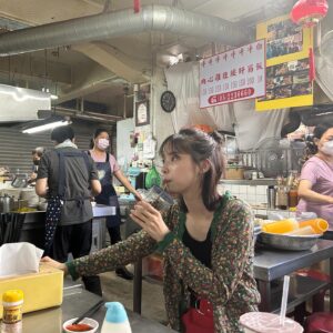 Konatsu Kato Instagram - 写真集オフショット~~~
皆様は二日月で好きなページはどれですか？
わたしは選べません