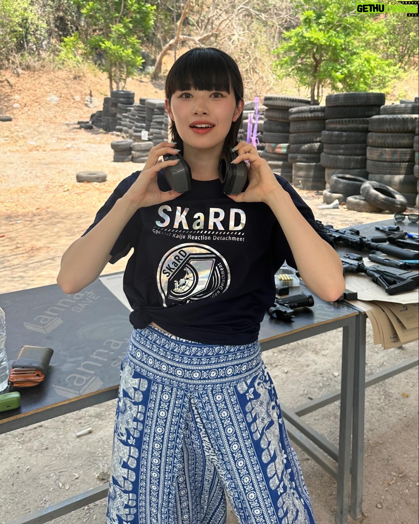 Konomi Naito - 2.9K Likes - REAL GUN SHOOTING in Thai🇹🇭🔫
友人の紹介で普通ではなかなか入れない場所で
プロの早撃ち選手の方に指導して頂き
実弾で、4種類の銃を撃たせてもらいました👍
今まで何度かガンアクションをやって来ましたが、実際に撃ったことがなく今まで想像の中でお芝居していましたが、これからはこの経験を活かしてよりリアルなガンアクションができるといいなと思います✨
本当に最高で貴重な体験でした!
また必ず来ます!
Special thanks
@bank_pluto
@lalissaa
@chong.nom
@fursan.misadama