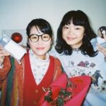 Kotone Furukawa Instagram – *
【CM】動画配信サービス「Paravi」第2弾新TVCM に出演しています
・
先輩後輩コンビ再び🦸‍♀️🦸‍♂️♡
お正月は是非paraviにどっぷり浸かってみてはいかがでしょー
・
手に持ってるのはお揃いカメラとなぎちゃんステッカー！お気に入りのノートに貼りましたペタ