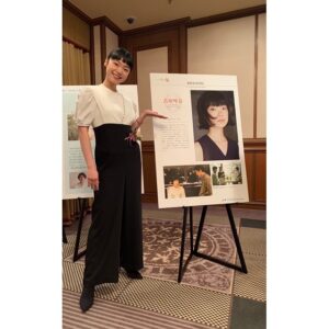 Kotone Furukawa Instagram - *
「偶然と想像」より、シネマ夢倶楽部 推薦委員特別賞を頂きました💐
・
素敵な賞を頂けて嬉しいです。
推薦委員の皆さまありがとうございます！
改めて「偶然と想像」のキャストスタッフの皆さん、濱口監督とのご縁を嬉しく幸せに思える、そんな賞でした。これからも頑張っていきます Play for ✌️ 
・
👕 @cast_colon 
👖 @huedaytoevening 
@harumi_showroom 
💍 @bijou_de_m 
・ 
Thanks for ❤︎
stylist: 藤井牧子さん
hair&make: @yuko_aika さん