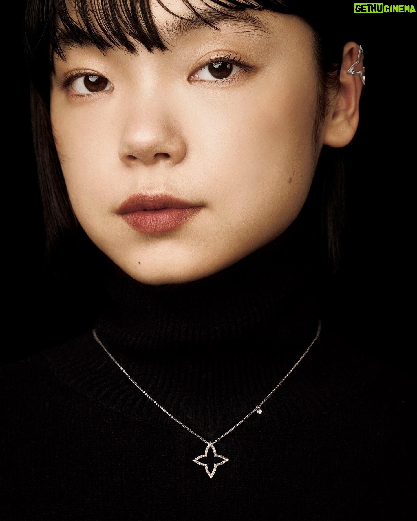 Kotone Furukawa Instagram - * 【雑誌/WEB】「Harper's Bazaar 2024年1・2合併号」 ファッションページ<ルイ・ヴィトン ファインジュエリー> (ハースト婦人画報社) 11/20(月)発売 ・ Harper's BAZAAR @harpersbazaarjapan @louisvuitton camera: @seijifujimori さん stylist : @natsukokanekoop さん hair: @jg510_jungotohair さん make: @chi_i1026 さん