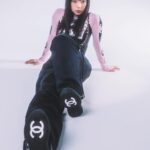 Kotone Furukawa Instagram - The Fashion Post × CHANEL with 古川琴音　 @tfpjp × @chanelofficial ・ Photographer: TOKI @toki_39 Styling:Sumire Hayakawa @sumire_hayakawa_stylist Make-up: Fusako @fusakomakeup Hair: Koichi Nishimura at VOW-VOW Edit:Manaha Hosoda, Risa Matsumoto at The Fashion Post