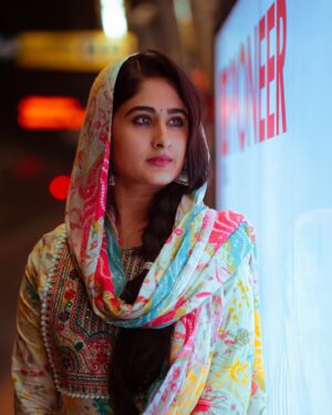 Krishnapriya K Nair Instagram - #delhidiaries 

📸 : @aneesh_traven__ 

#travel #photoshoot #photooftheday #delhi #metro