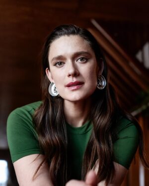 Krista Kosonen Instagram - 💚 
pic: @paivi_ristell for @gloriamagazine 
muah: @emmabentleymakeup 
style:  @vesasilver 

skin: @skinmed_fi / @skinbyannetuovinen