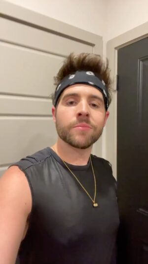 Krista Allen Instagram - Thank you @andrewjduffer for this hilarious and wonderful toast!
Omg I’m floored!!!
I laughed and cried and giggle-snorted the whole way through. 
I love you so!
Thanks for trusting me with that mind of yours.
It’s such a beautiful  one. ❤️

Y’all please follow Andy for the most hilarious lefty political roast videos out there …
He is one of the funniest humans I know.
🙌🏼
#healing 
#trauma 
#boldandbeautiful 
#imnotadoctorbutiplayoneontv