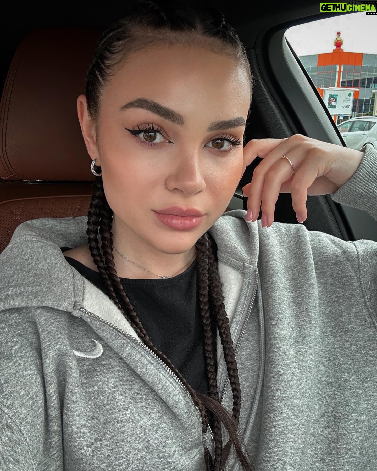 Kristal Shine - 3 Likes - Friday moodš¤