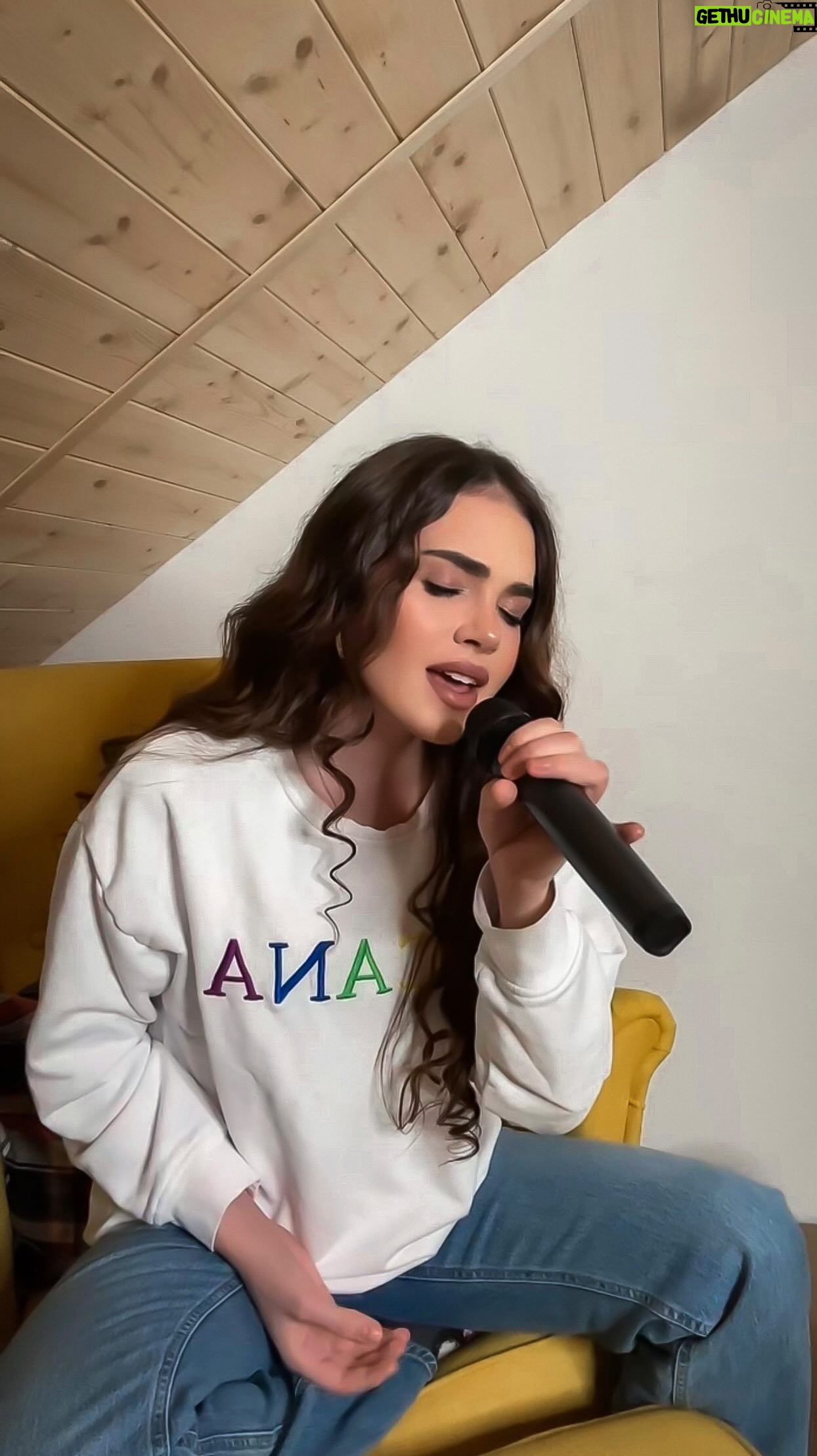 Kristal Shine - 2.3K Likes - Rihanna Stay - cove β¨
#stay #rihannastay #cover #singingπ€