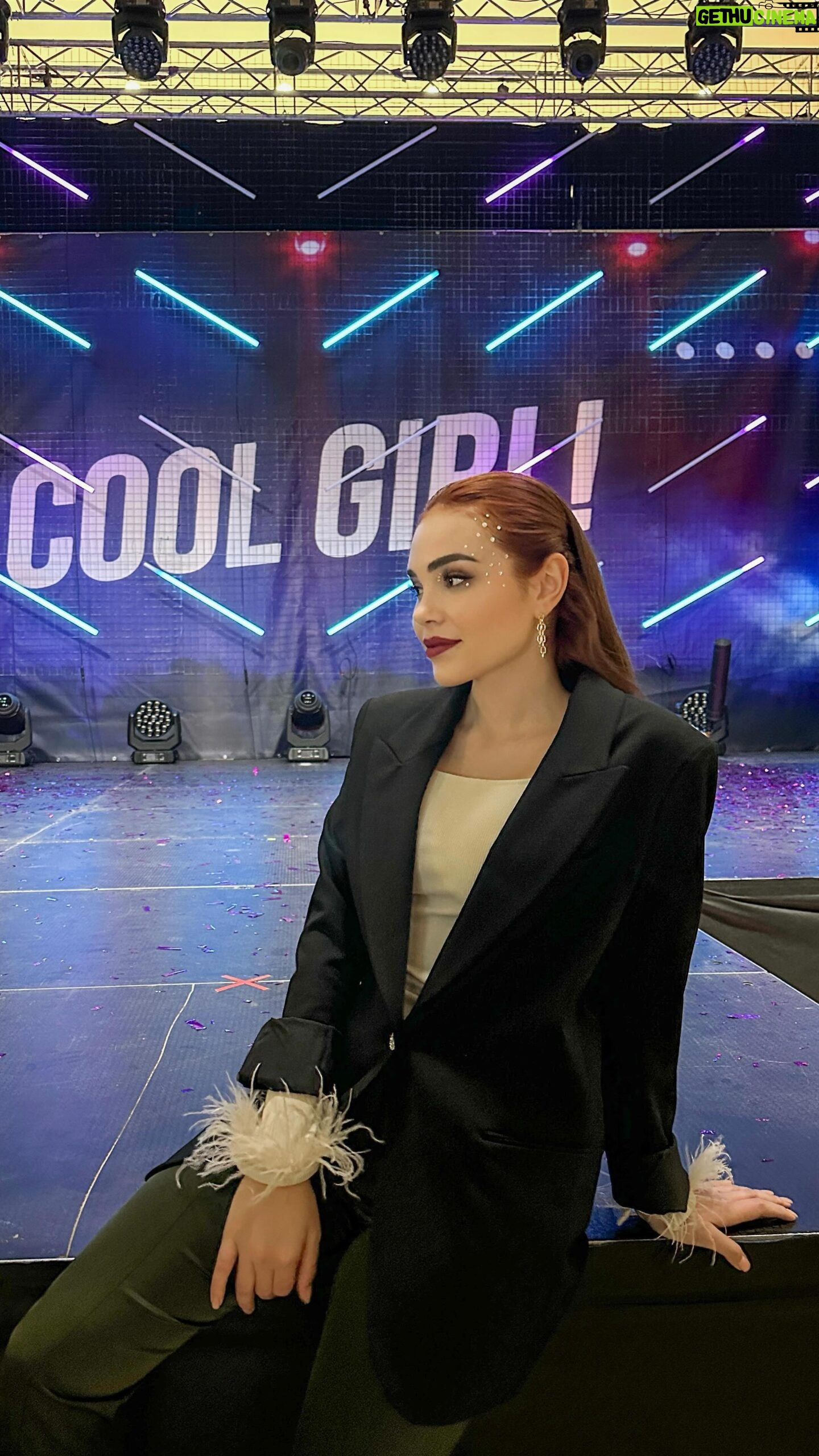 Kristal Shine - 1.8K Likes - Videli ste uΕΎ Cool Girl?π€©
KoneΔne si ju mΓ΄ΕΎete pozrieΕ₯ aj na Slovensku na Netflixe!β¨
Kde sme opΓ€Ε₯ ako aj v ΔR ΔΓslom 1 medzi filmami, za Δo vΓ‘m mooc Δakujem!π«Άπ»
#coolgirl #coolgirlmovie #mainrole #netflixmovie