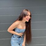 Kristal Shine Instagram - I decide my vibe🫶🏻