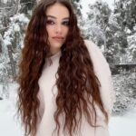 Kristal Shine Instagram – It’s the Most Wonderful Time of the Year❄️🌨️