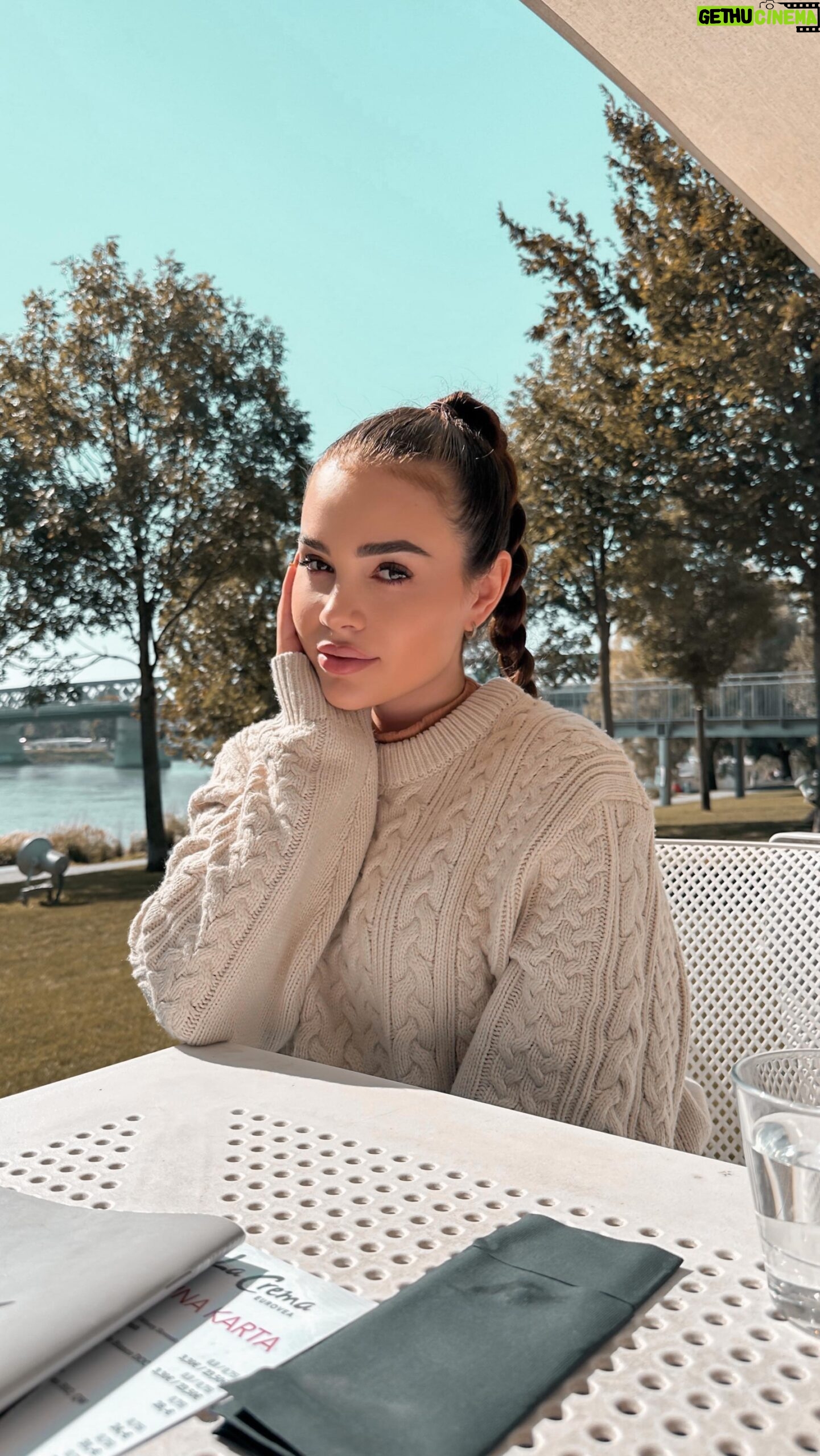 Kristal Shine - 3.4K Likes - It was a beautiful experience! π«Άπ»
I have the whole interview on my Youtube: Kristal Shineβ€οΈ
#aftereverything #aftermovie #aftermovieinterview #hardinscott #tessayoung #kristalshine #josephinelangford #herofiennestiffin #herofiennestiffininterview #influencerlife #hessa #dreamlife #hardinandtessa