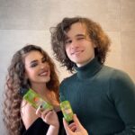 Kristal Shine Instagram - Ahojky! Pokud mě sledujete déle, tak víte že já velmi ráda zkouším všechny produkty co se týkají vlasové péče! 😁 Dnes jsem do testování zatáhla i mého bratra a společně jsme zkoušeli radu Garnier Fructis Vitamin & Strength. Skládá se ze 4 produktů: šampon, kondicioner, sérum a bezoplachový krém! Produkty jsou zaměřeny hlavně na výživu a posílení vlasů od kořínků ke koncům (obsahuje biotin a derivát vitamínu C🍊). Jsou určeny pro všechny typy vlasů.✨ #spoluprace #garnierfructis #garnierczsk #garnierfructisunisex #haircarewithoutcompromise #haircarewithoutexperiments #fructisvitaminstrength #forallhairtypes