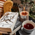 Kristal Shine Instagram - Autumn vibe🍁☕️🫶🏻 #emojicombos #autumnvibes #autumcolors #emojis #booklover #metime
