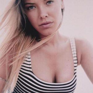 Kristanna Loken Instagram - Another little modeling throwback for you! Hope everyone is having a great week! #ThrowbackThursday #modeling #actress #tbt ✨