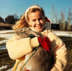 Kristanna Loken Instagram - #ThrowbackThursday taking my rabbit, Silky Solomon, for a wintery walk on the farm. Around 11 here! 💜