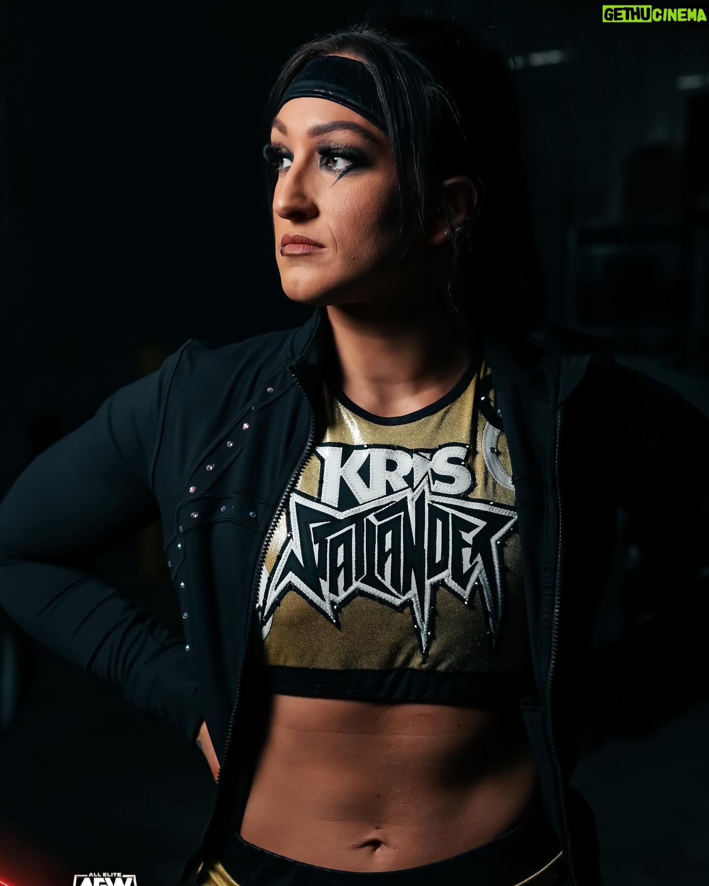 Kristen Stadtlander Instagram - Ignoring Stokely and throwing babes on the regular. Also played Backgammon for the first time and went undefeated 2-0. Diverse skill set. - - - #aew #aewdynamite #wrestling