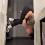 Kristen Stadtlander Instagram - Perfect messy bun tutorial. I did this like 3 years ago it felt like it was time to bring it back. Also this is a joke please don’t do this. #messybun #hack #tutorial #midairsuspension