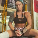 Kristen Stadtlander Instagram - There was a good man named Paul Revere, I feel much better, baby, when you’re near. - - - - outfit from @thebarbellcartel code STAT15 #teambarbellcartel #thebarbellcartel #lfo #iamaliteralmess