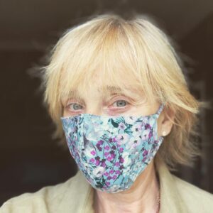 Kristin Scott Thomas Instagram - Quite hard to look happy in a mask, but this one is at least pretty. Thank you to Erdem ❤️#erdemmasks #erdem #nhs #donation