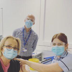 Kristin Scott Thomas Instagram - Vaccinated by the fantastic people at Leicester Hospital. It was really easy. No waiting, no fuss, no stress. #leicesterroyalinfirmary  #beth #dave #organised #kind #cheerful #optimistic. As The Queen says  we should be doing it to save others. ❤️❤️❤️❤️❤️❤️