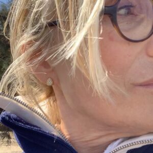 Kristin Scott Thomas Instagram - Leaving Amorgos for Mykonos. Via Naxos.#greekislands  #filming  #wind #aunaturel #apologies