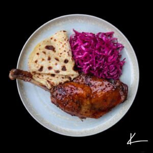 Kristína Nemčková Instagram - Celé Česko peče husu! Tak kdyby vám k svatomartinské huse chyběl recept, najdete jej tady: www.madebykristina.cz

Pečenou husu jsem pro odlehčení nakombinovala se salátem z čerstvého zelí a lokšemi, na které videorecept najdete uložen mezi mými reels.

#kristinanemckova #madebykristina #svatomartinskahusa #tradice #recept