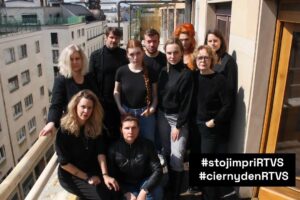 Kristína Tormová Instagram - #stojimpriRTVS #ciernydenRTVS @rtvs_official