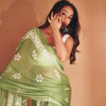 Kristina Patel Instagram – Nothing shouts more DESI then a saree with jhumka ♥️
.
.
Clicked by : @kapilcharaniya 
Mua : @vinniee_the_poooh 
Hair : @ar_111ash 
.
.
#kristinapatel #explore #saree #indian #desi #traditional #new #instagram #insta #instalike #ootd