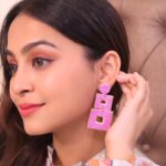 Kristina Patel Instagram – Fit your outfit with perfect accessories ♥️. 
Earrings- @tangerinehandcraft 
Bag- @tangerinehandcraft 
.
.
.
.
.
#explore #kristinapatel #fashionblogger #fashion #grwm