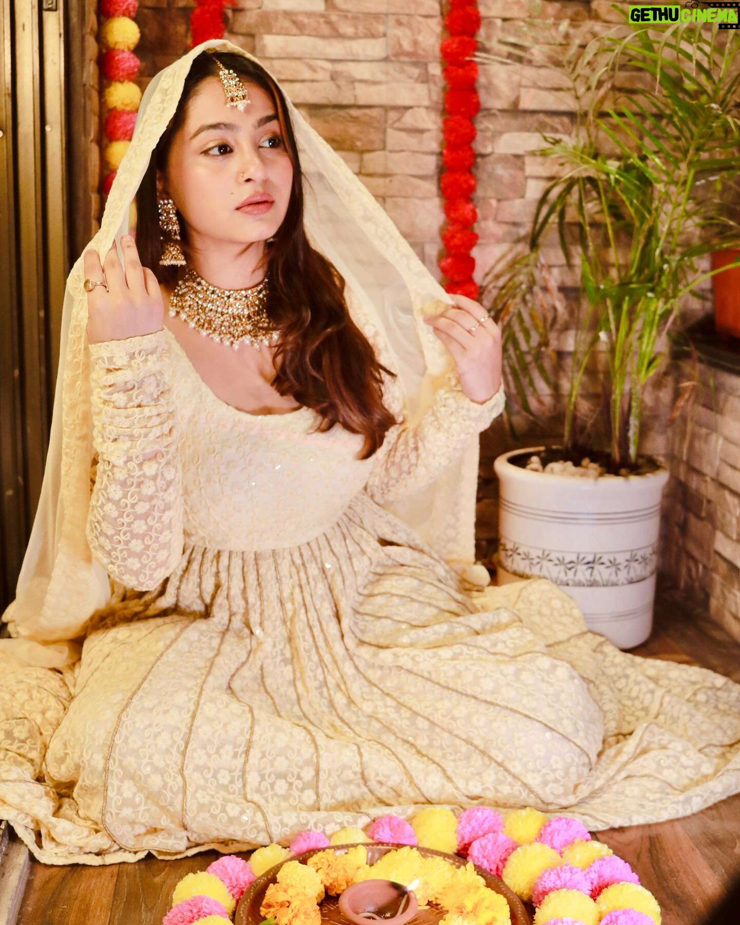 Kristina Patel Instagram - Happy Diwali 🪔 . . . #kristinapatel #cute #festival #explore #happydiwali #enjoy