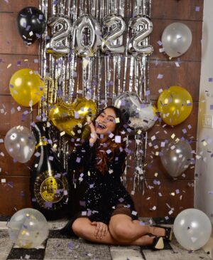 Kristina Patel Instagram - Happy New Year! May 2022 be an extraordinary one May the New Year bring you happiness, peace, and prosperity hope all your dreams come true in 2022 .. 🥳🥳
.
.
.
#explore #celebration #cute #party #newyear #happynewyear
