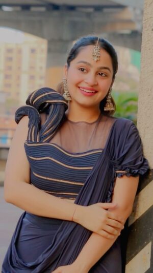 Kristina Patel Instagram - Noor ♥️
.
.
@iamdeepalisathe
@novicerecordsofficial 
.
.
#kristinapatel #explore #insta #trendingreels