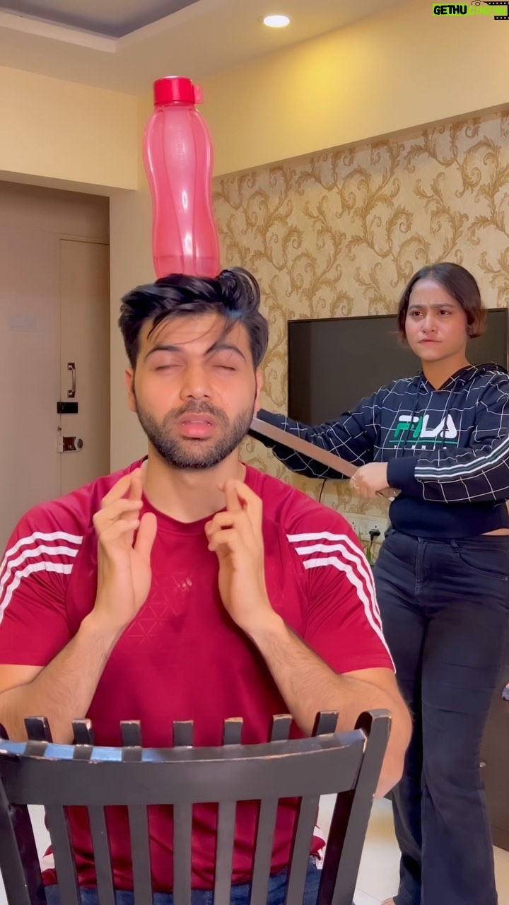 Kristina Patel Instagram - Dekha mera Nishana 😎. . . @vishalkalra_ . . #kristinapatel #krishal #vishalkalra #funny #trendingreels #insta #reelsinstagram #reelitfeelit #explore